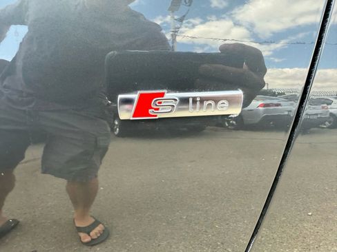 Used 2018 Audi A4 2.0T Ultra Premium w/ Convenience Package image 3