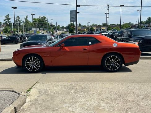 Used 2022 Dodge Challenger R/T w/ Plus Package RWD image 9