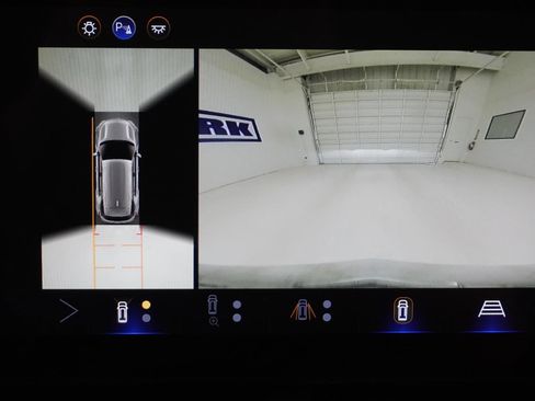 Used 2026 Chevrolet Equinox LT w/ Safety and Technology Package image 28