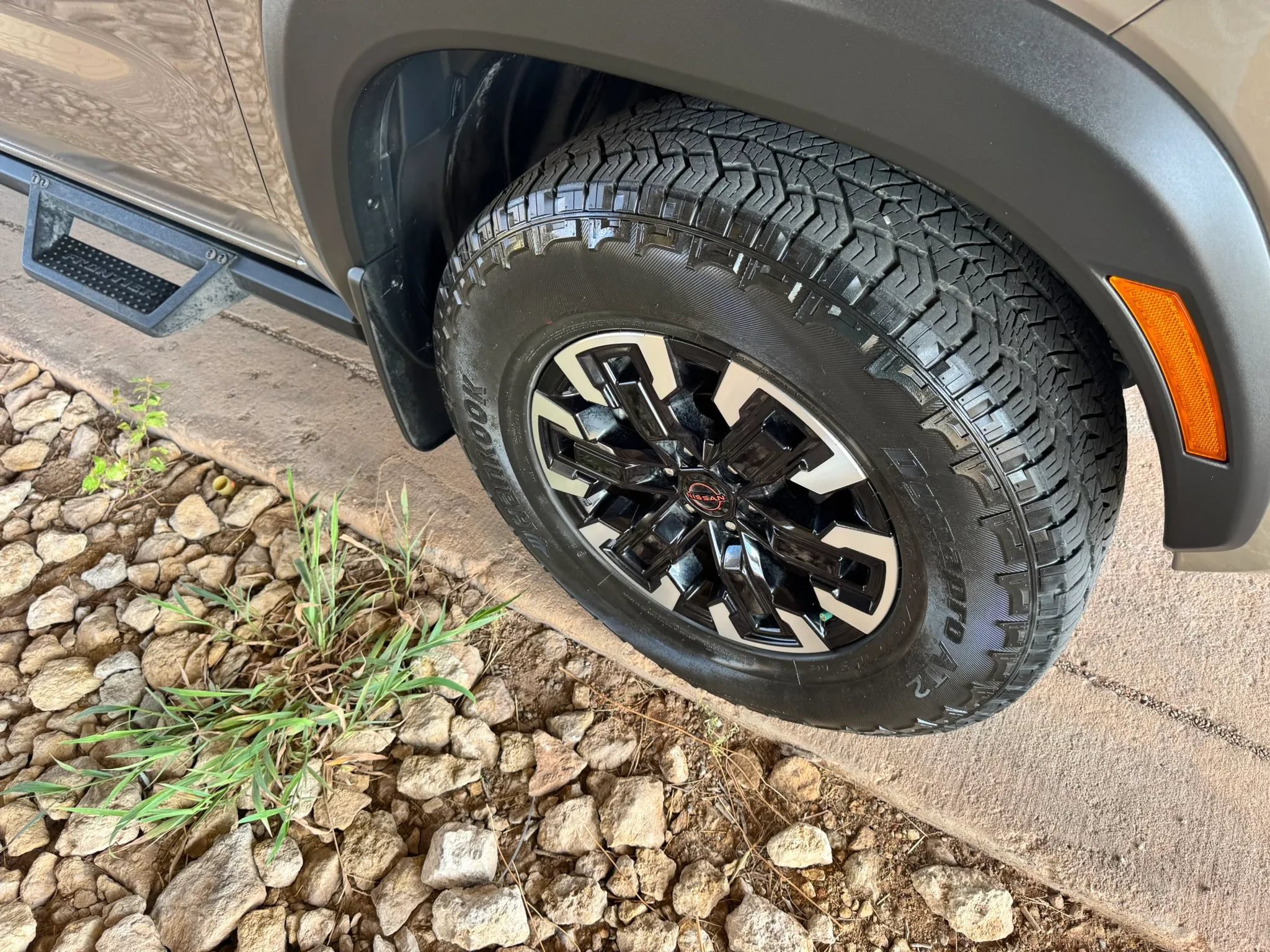 Used 2023 Nissan Frontier PRO-4X w/ Pro Convenience Package AWD/4WD image 27