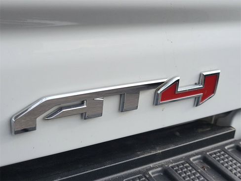 Used 2021 GMC Sierra 2500 AT4 w/ AT4 Premium Plus Package image 14