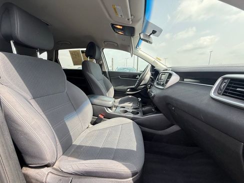 Used 2016 Kia Sorento FWD image 28