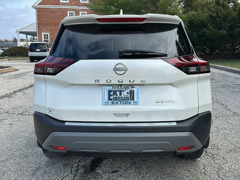 Certified 2023 Nissan Rogue SV w/ SV Premium Package image 5