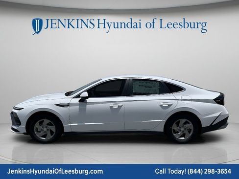 New 2026 Hyundai Sonata SE FWD image 8