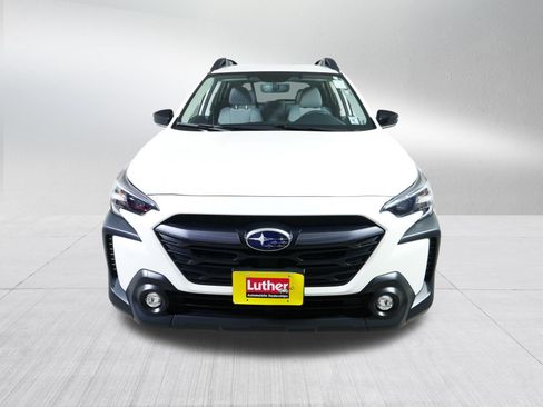 Used 2024 Subaru Outback Premium AWD/4WD image 2