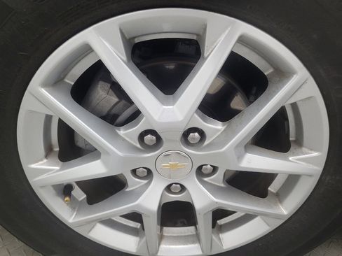 Used 2024 Chevrolet Equinox LS w/ Driver Confidence II Package FWD image 31