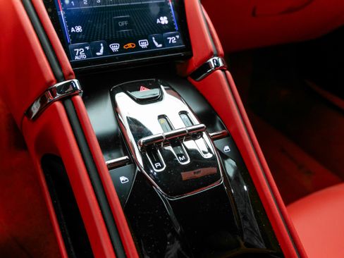 Certified 2022 Ferrari Roma image 6