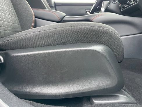 Certified 2025 Honda HR-V Sport image 30