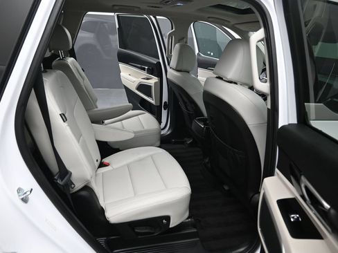 Used 2024 Kia Telluride S w/ S Sunroof Package FWD image 35