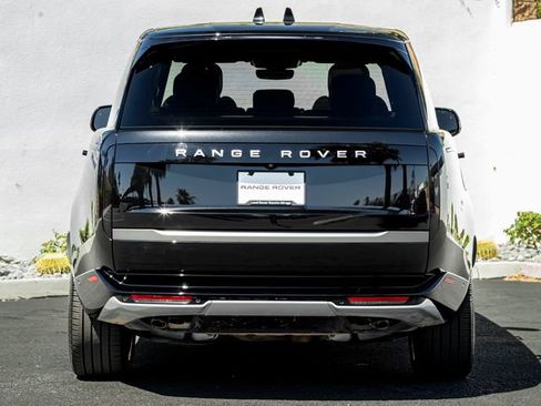 Used 2025 Land Rover Range Rover SE AWD/4WD image 8