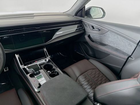 New 2025 Audi RS Q8 performance image 25