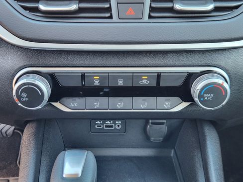 Certified 2025 Nissan Altima 2.5 S FWD image 20