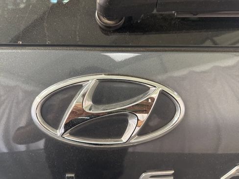 Used 2021 Hyundai Palisade Limited w/ Winter Package image 11