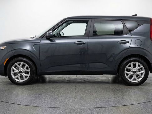 Used 2025 Kia Soul LX w/ LX Technology Package FWD image 5
