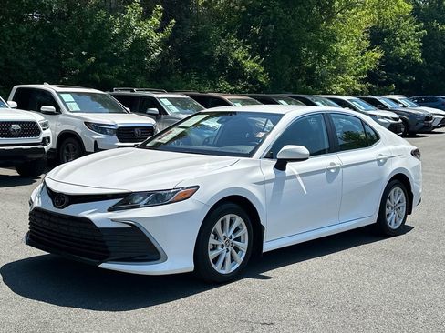 Used 2024 Toyota Camry LE AWD/4WD image 2