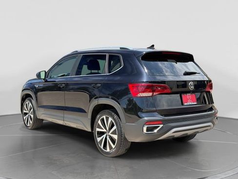 Used 2023 Volkswagen Taos SE FWD image 6