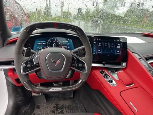 Used 2025 Chevrolet Corvette Z06 image 10