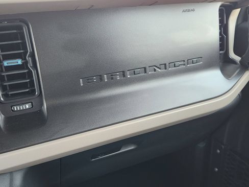 Used 2022 Ford Bronco Wildtrak AWD/4WD image 23