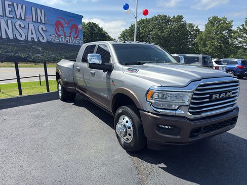Used 2024 RAM 3500 Limited w/ Towing Technology Group AWD/4WD image 3
