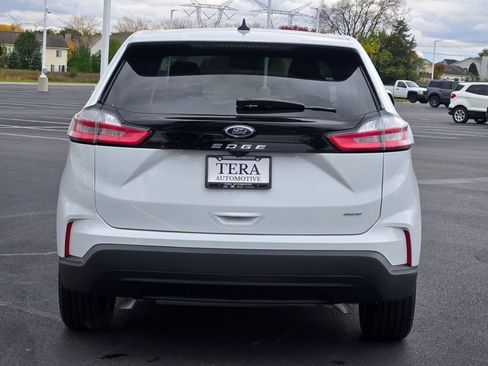 Used 2024 Ford Edge SE image 13
