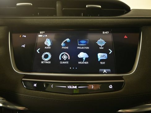 Used 2018 Cadillac XT5 Platinum w/ Driver Assist Package image 27