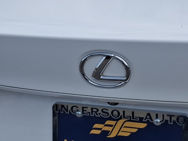 Used 2019 Lexus IS 300 F Sport w/ F Sport Package AWD/4WD image 31