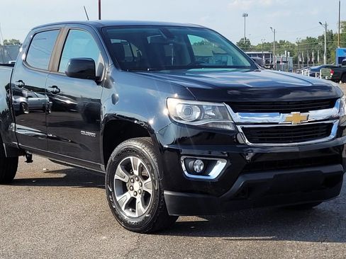 Used 2020 Chevrolet Colorado Z71 AWD/4WD image 3