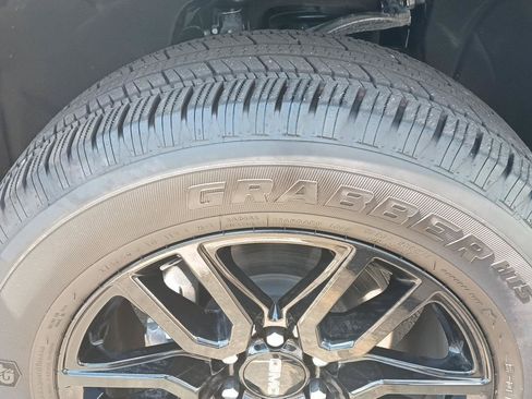 Used 2024 GMC Sierra 1500 Elevation AWD/4WD image 14