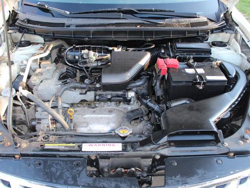 Used 2011 Nissan Rogue S image 40