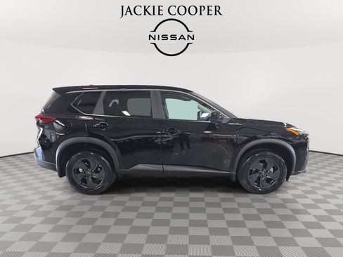 New 2026 Nissan Rogue SV FWD image 4