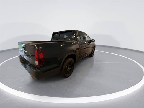 Used 2025 Honda Ridgeline Black Edition image 8