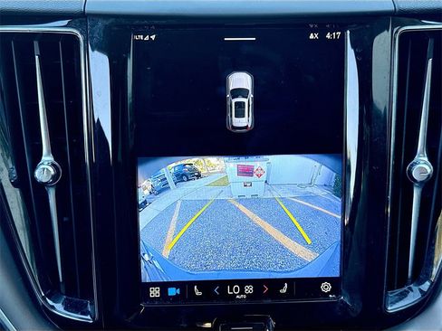 Used 2022 Volvo XC60 T8 Inscription Expression image 15