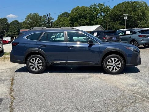 Used 2023 Subaru Outback AWD/4WD image 2