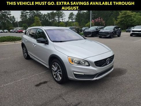 Used 2017 Volvo V60 T5 Cross Country w/ Convenience Package AWD/4WD image 1