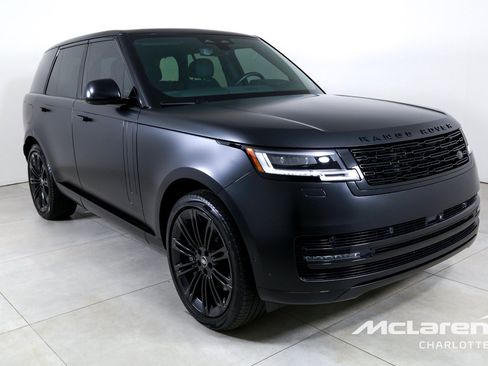 Used 2024 Land Rover Range Rover SE AWD/4WD image 3