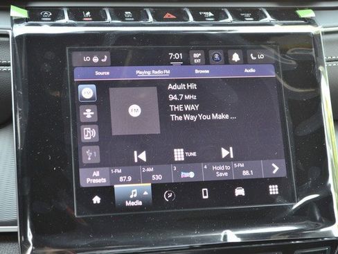 New 2025 Jeep Grand Cherokee L Laredo w/ Luxury Tech Group I image 28