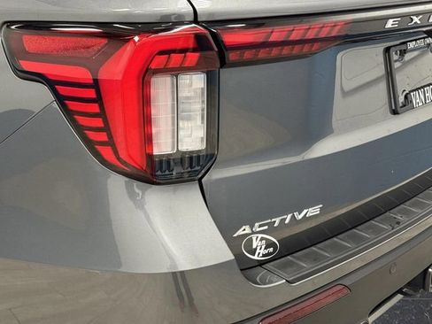 Used 2025 Ford Explorer Active w/ Active Comfort Package image 37