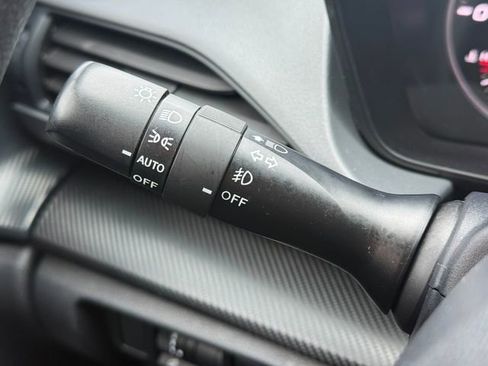 Used 2024 Subaru Crosstrek 2.0i Premium AWD/4WD image 18