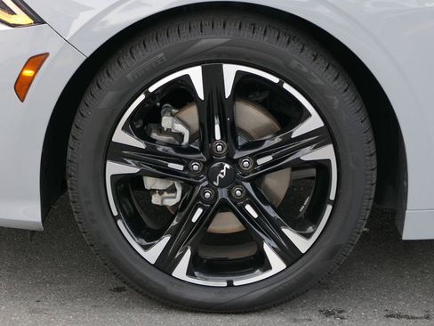 Used 2023 Kia K5 GT-Line image 11