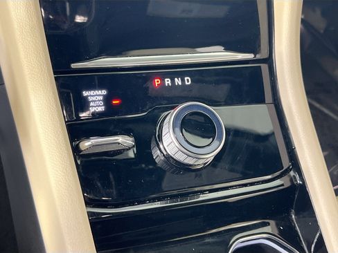 Used 2023 Jeep Grand Cherokee Limited AWD/4WD image 17