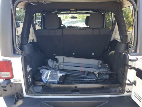 Used 2012 Jeep Wrangler Unlimited Sport image 8