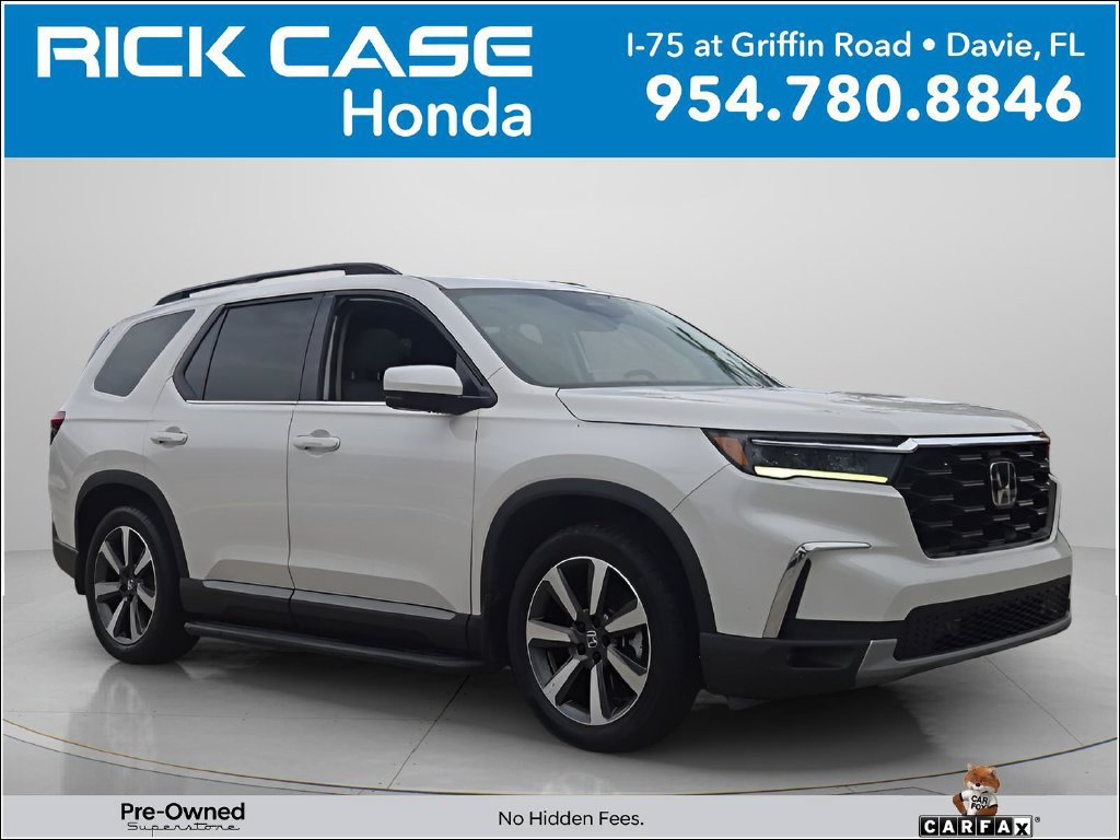 Certified 2025 Honda Pilot Touring image 1