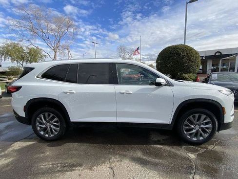 Used 2025 Buick Enclave Preferred image 2