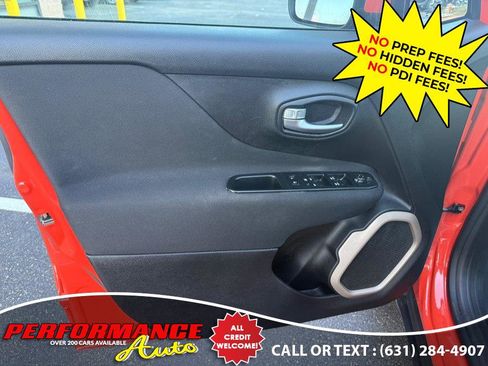 Used 2015 Jeep Renegade Latitude w/ Cold Weather Group II image 24