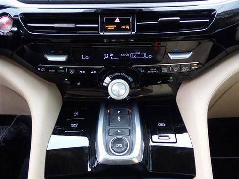Used 2025 Acura MDX SH-AWD image 20