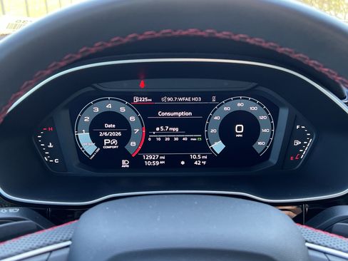 Certified 2025 Audi Q3 2.0T Premium Plus w/ Premium Plus Package image 21