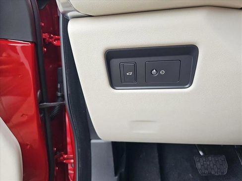 New 2026 Jaguar F-PACE R-Dynamic S image 23