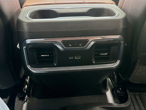 Used 2024 GMC Sierra 2500 Denali Ultimate w/ Max Trailering Package image 27