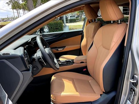 Used 2025 Lexus NX 250 FWD w/ Cold Area Package image 8