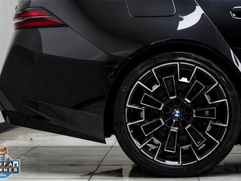 Used 2026 BMW M5 AWD/4WD image 9